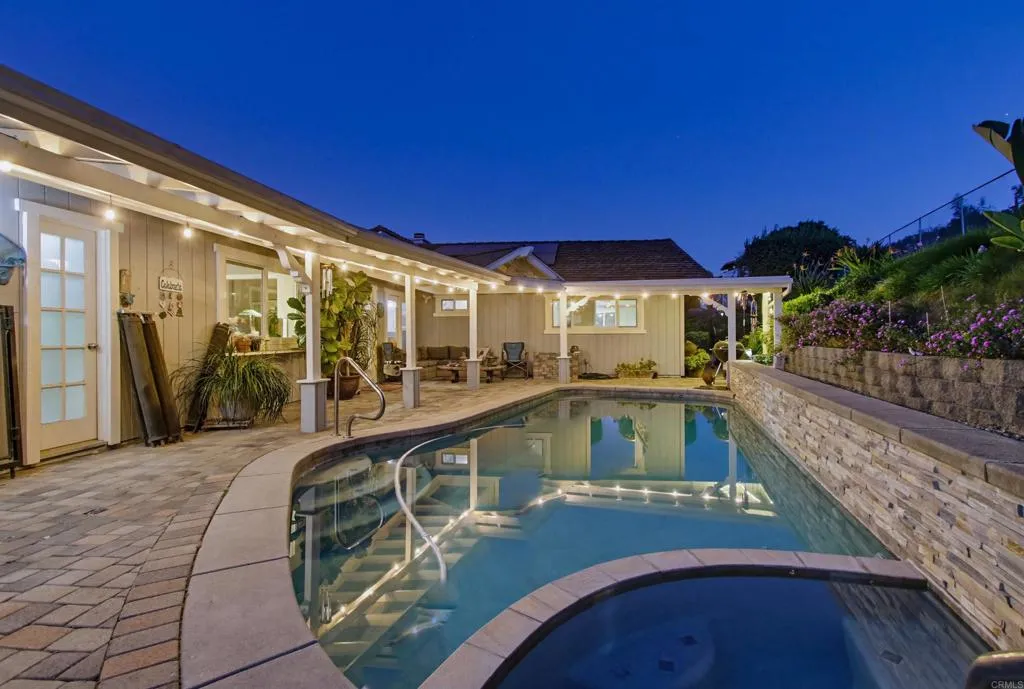 5012 Sleeping Indian Road, Fallbrook, California 92028 home-pic-8