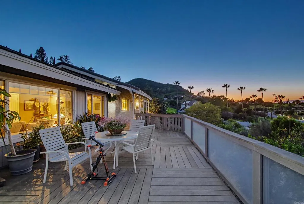 5012 Sleeping Indian Road, Fallbrook, California 92028 home-pic-5