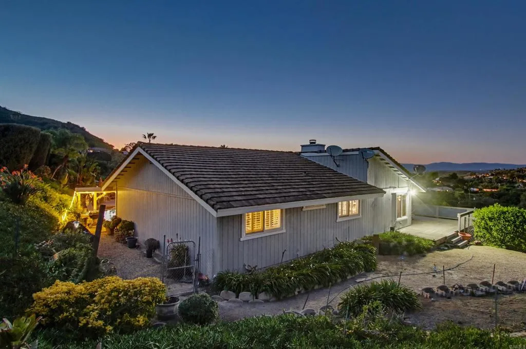 5012 Sleeping Indian Road, Fallbrook, California 92028 home-pic-75