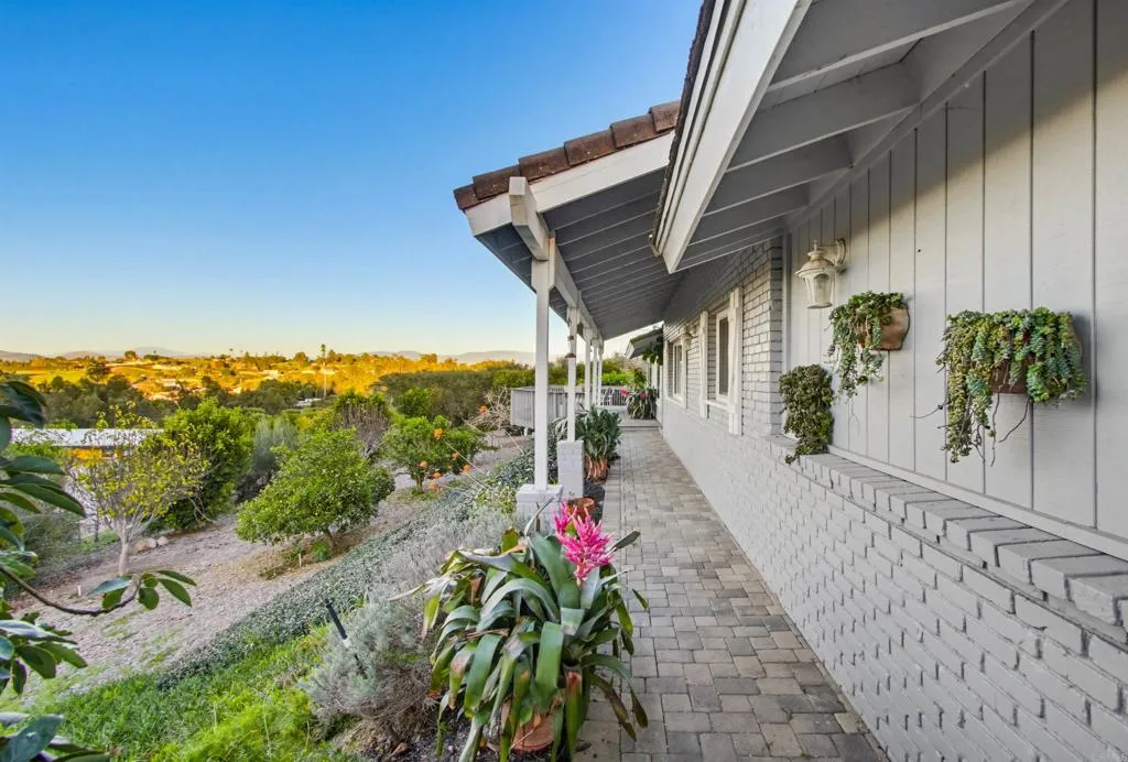 5012 Sleeping Indian Road, Fallbrook, California 92028 home-pic-49