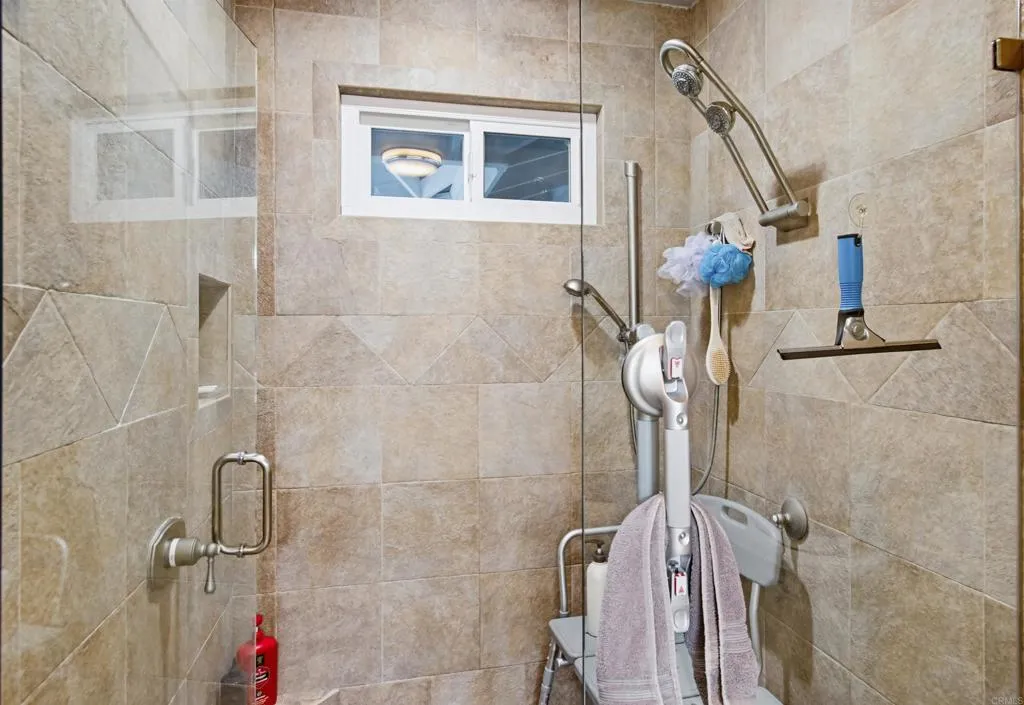 5012 Sleeping Indian Road, Fallbrook, California 92028 home-pic-36