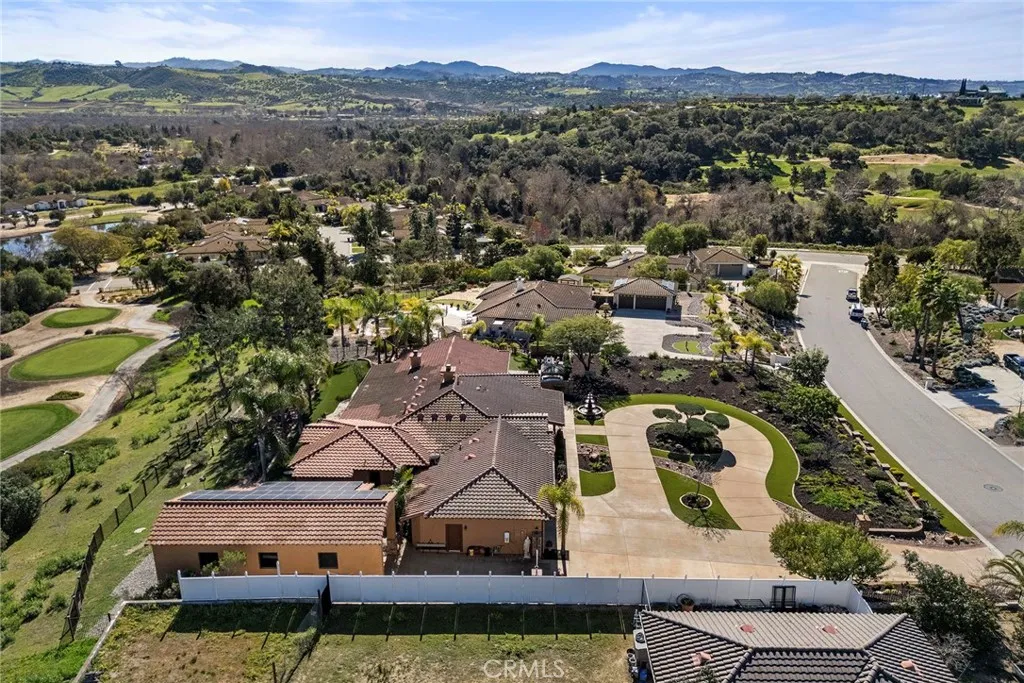 3670 Genista Place, Fallbrook, California 92028 home-pic-9
