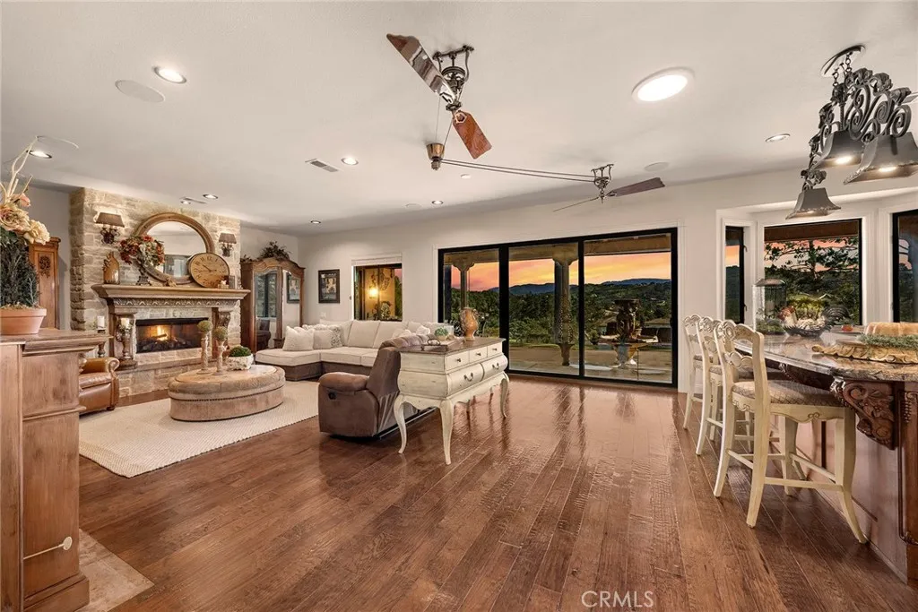3670 Genista Place, Fallbrook, California 92028 home-pic-15