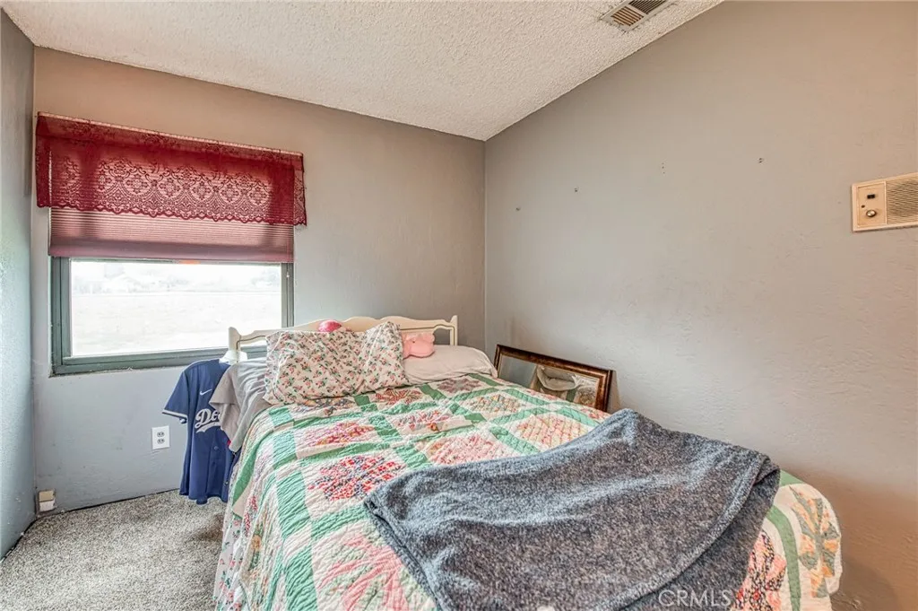 6729 W Clinton Avenue, Fresno, California 93723 home-pic-18