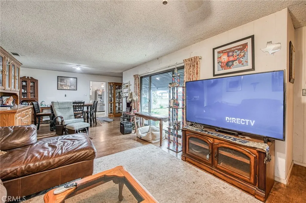 6729 W Clinton Avenue, Fresno, California 93723 home-pic-31