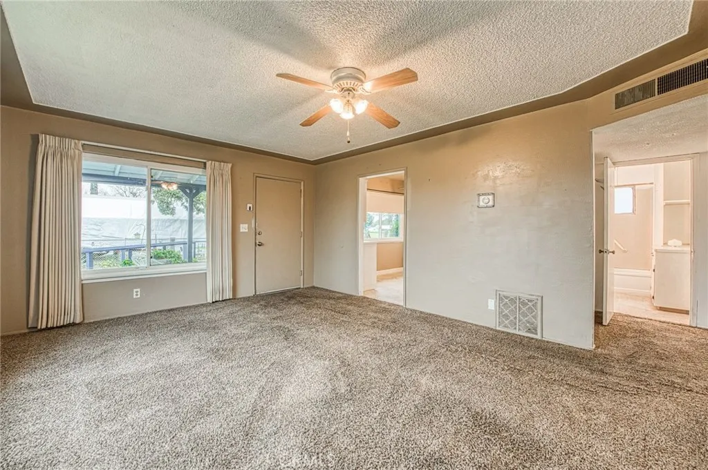 6729 W Clinton Avenue, Fresno, California 93723 home-pic-56
