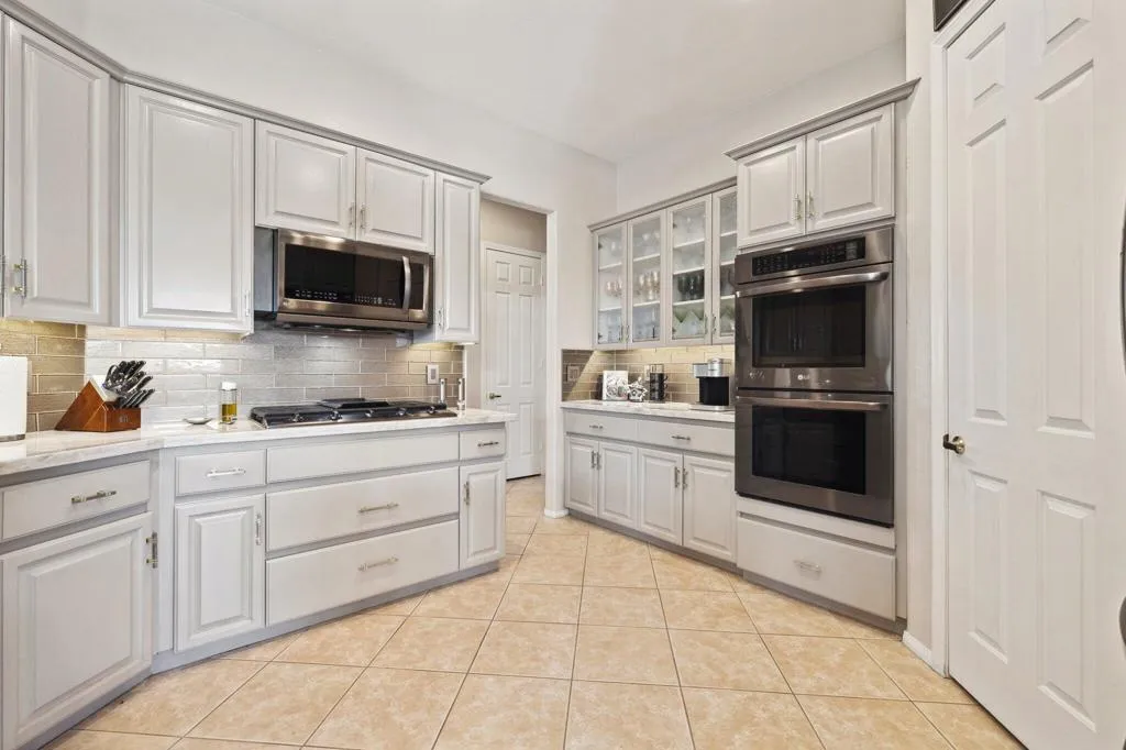 47410 Via Florence, La Quinta, California 92253 home-pic-12