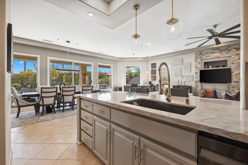 47410 Via Florence, La Quinta, California 92253 home-pic-10