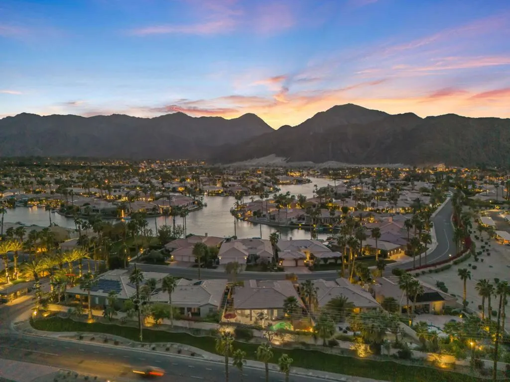 47410 Via Florence, La Quinta, California 92253 home-pic-36