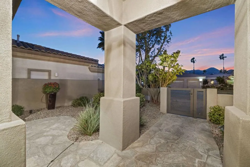 47410 Via Florence, La Quinta, California 92253 home-pic-44