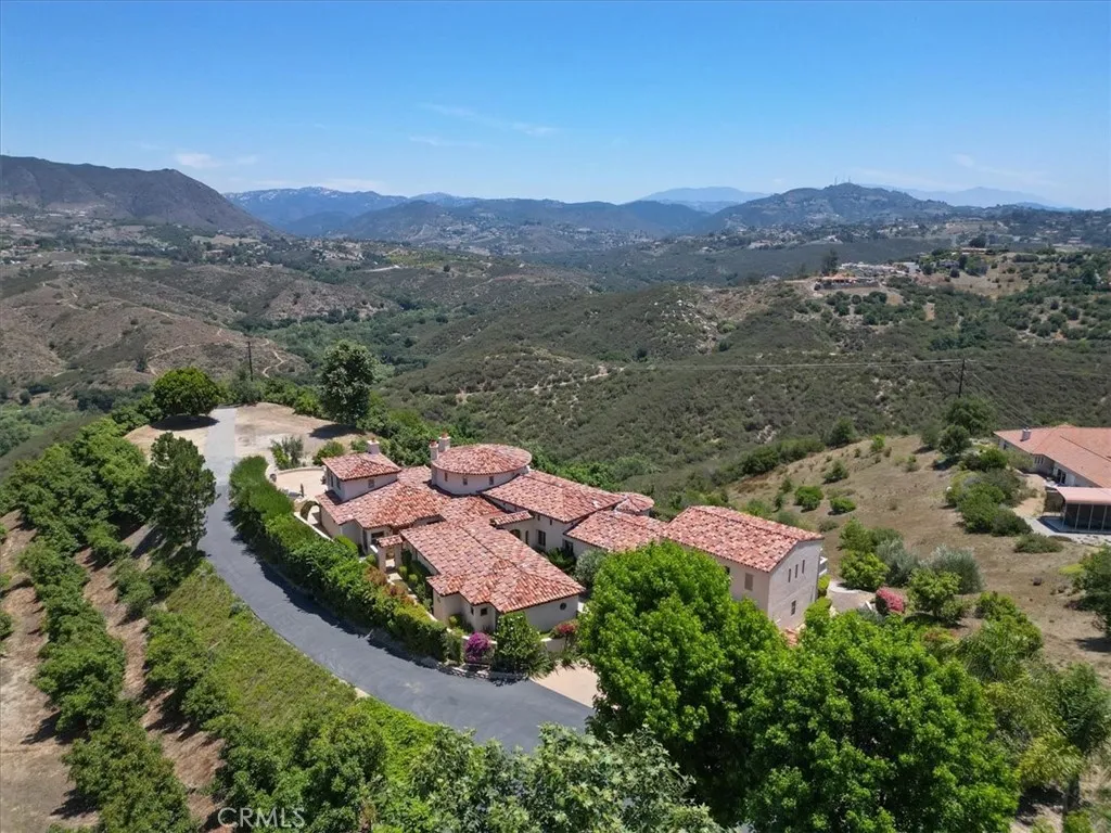 1917 Santa Margarita Drive, Fallbrook, California 92028 home-pic-6