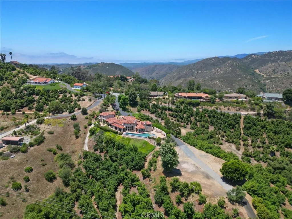 1917 Santa Margarita Drive, Fallbrook, California 92028 home-pic-4