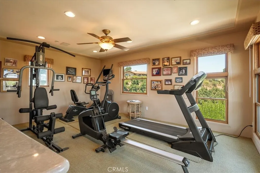 1917 Santa Margarita Drive, Fallbrook, California 92028 home-pic-59