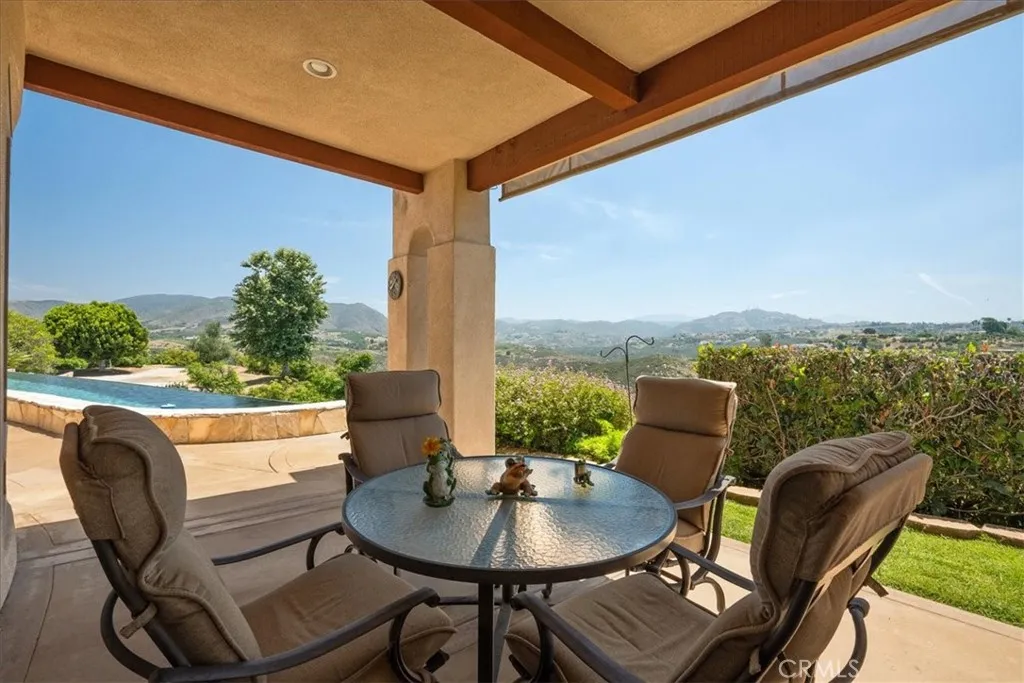 1917 Santa Margarita Drive, Fallbrook, California 92028 home-pic-23