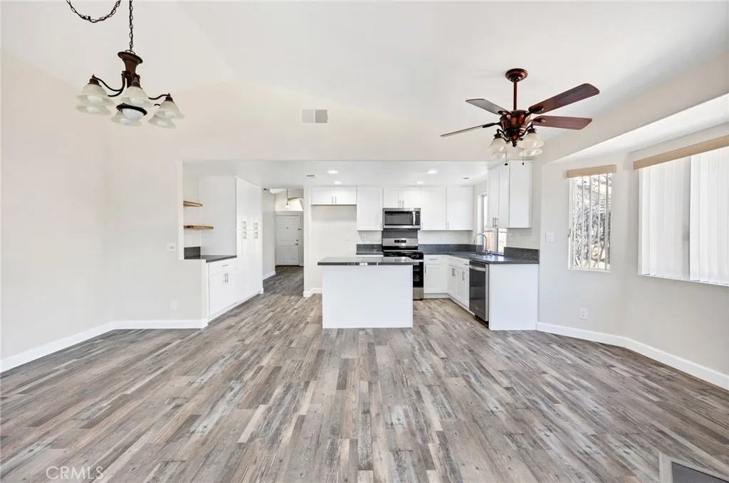 42809 Acacia, Hemet, California 92544 home-pic-21