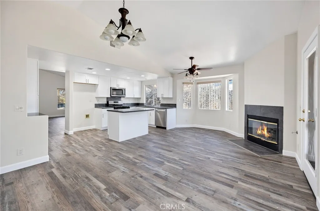 42809 Acacia, Hemet, California 92544 home-pic-20