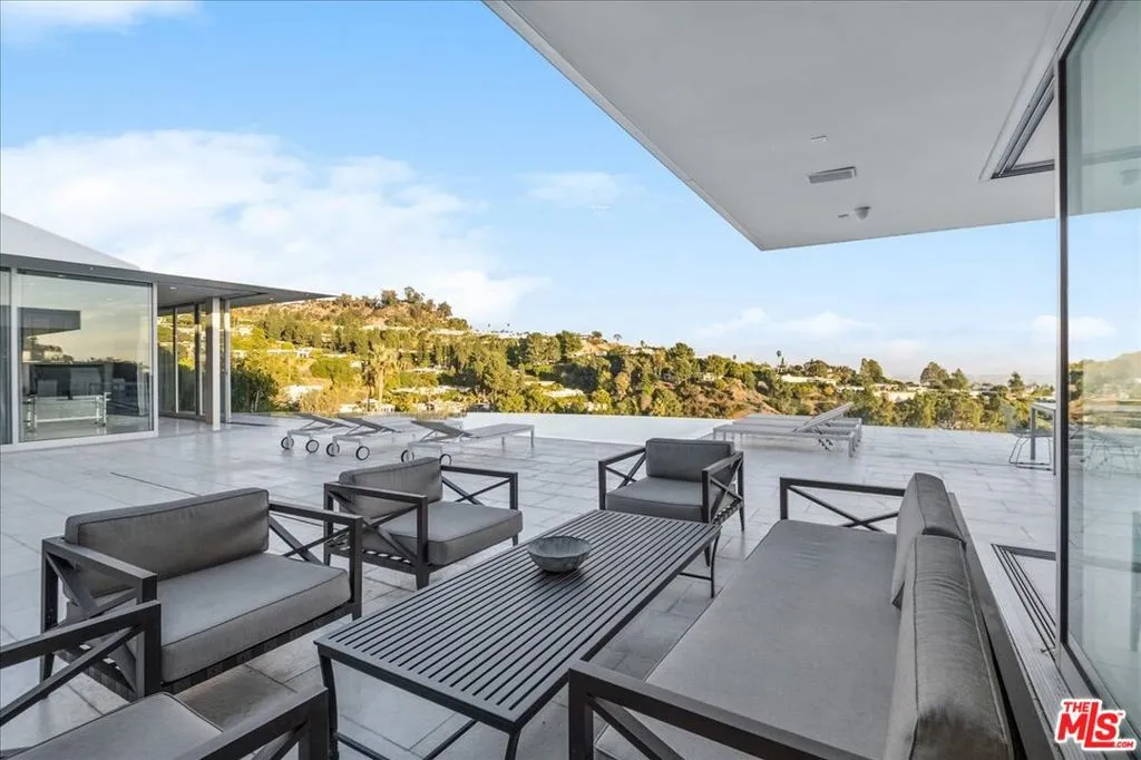 1620 Carla, Beverly Hills, California 90210 — photo 4