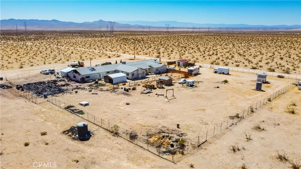 25330 Vancouver Avenue, Adelanto, California 92301 home-pic-8