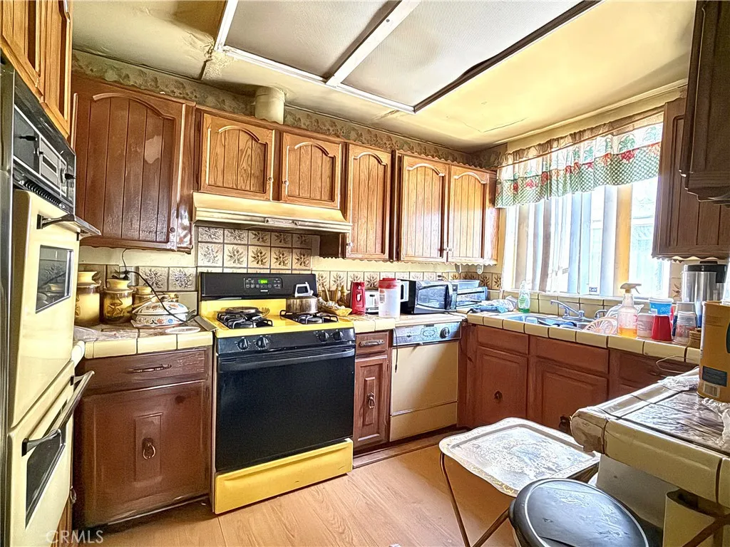 25330 Vancouver Avenue, Adelanto, California 92301 home-pic-18