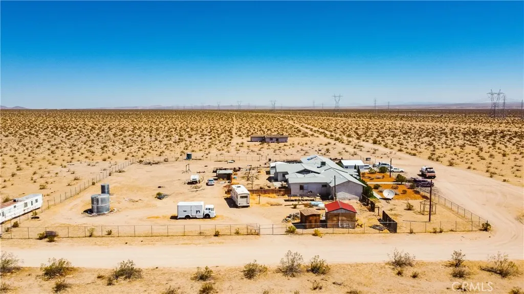 25330 Vancouver Avenue, Adelanto, California 92301 home-pic-3
