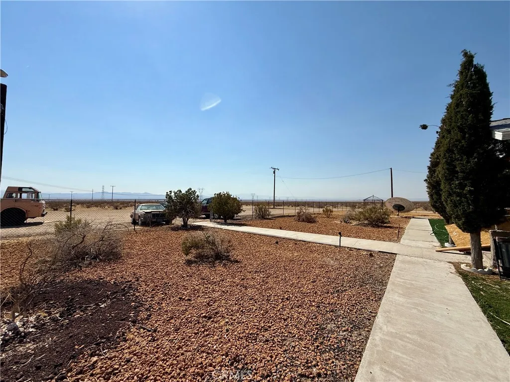 25330 Vancouver Avenue, Adelanto, California 92301 home-pic-14