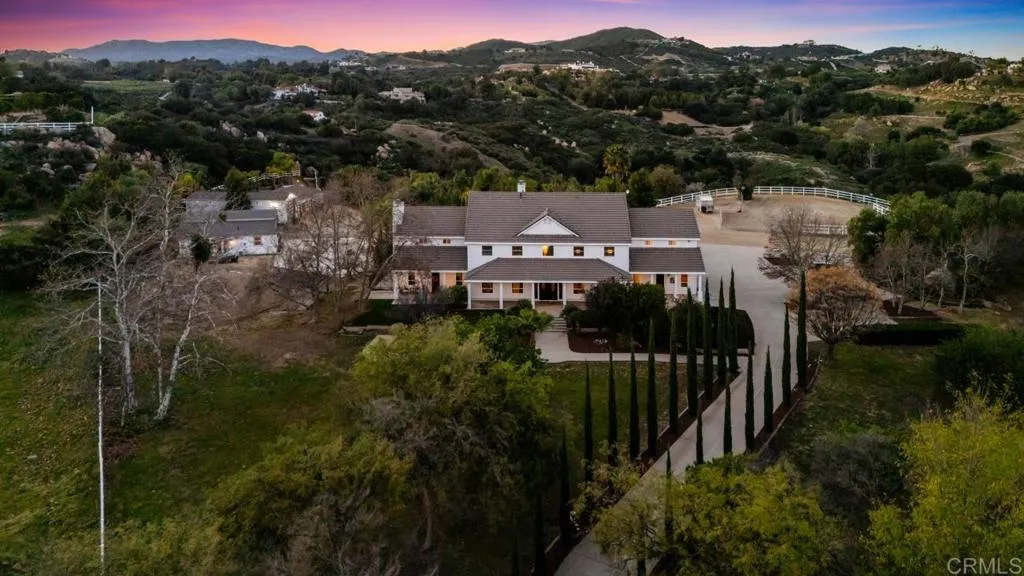 38755 Via Vista Grande, Murrieta, California 92562 home-pic-68