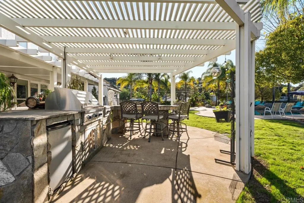 38755 Via Vista Grande, Murrieta, California 92562 home-pic-42