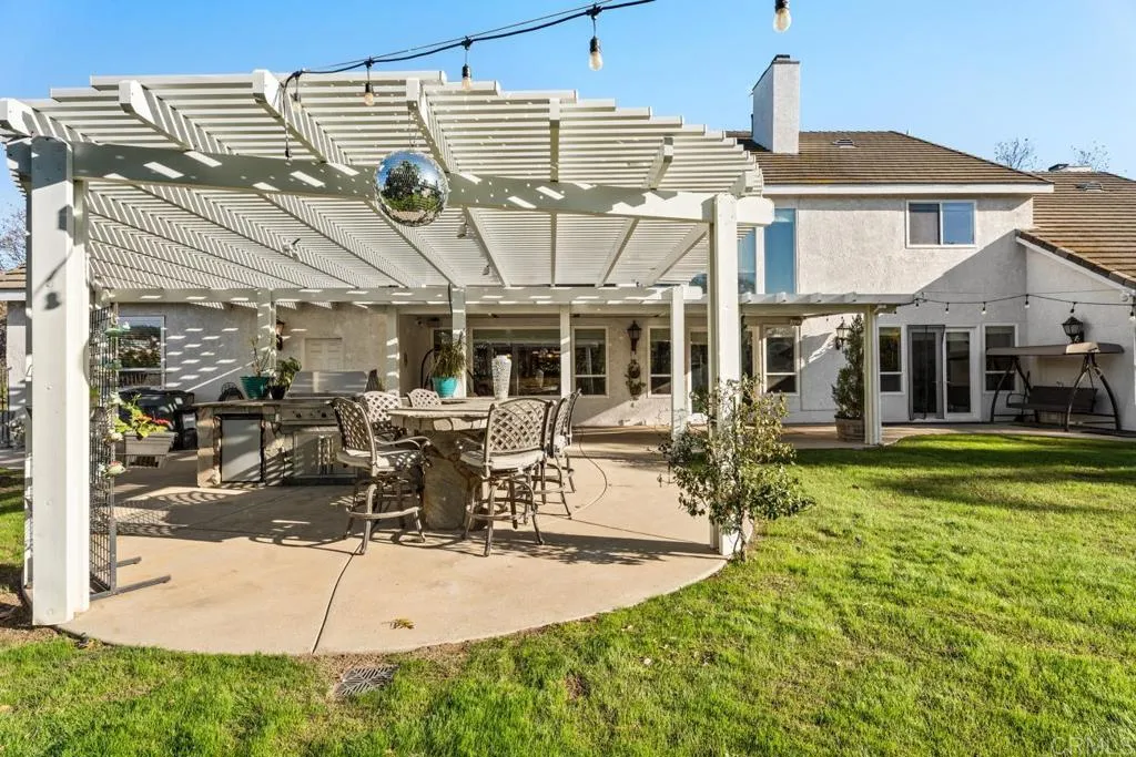 38755 Via Vista Grande, Murrieta, California 92562 home-pic-43