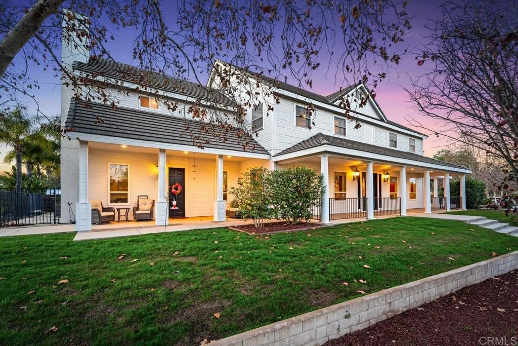 38755 Via Vista Grande, Murrieta, California 92562 home-pic-3