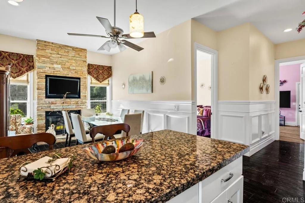 38755 Via Vista Grande, Murrieta, California 92562 home-pic-32