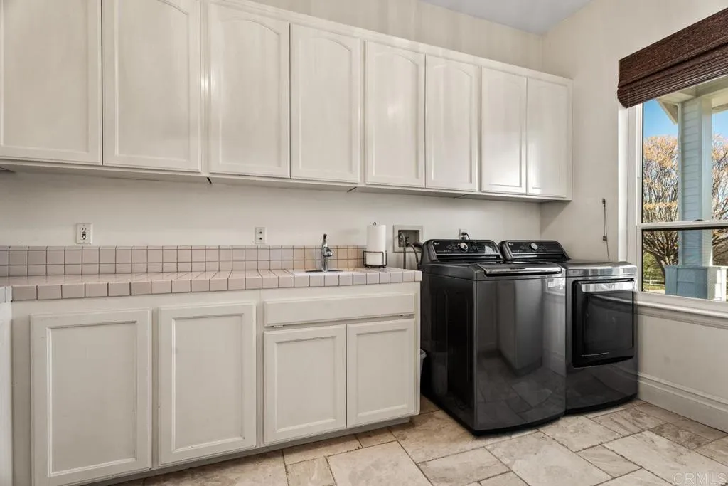 38755 Via Vista Grande, Murrieta, California 92562 home-pic-18
