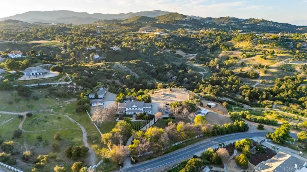 38755 Via Vista Grande, Murrieta, California 92562 home-pic-74