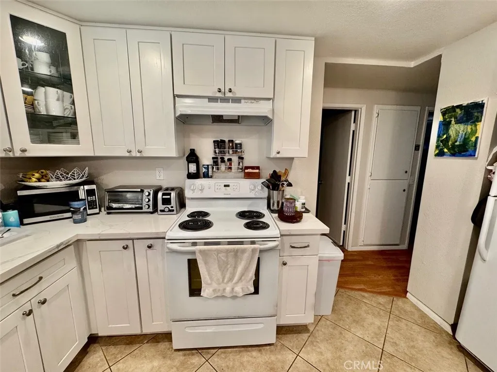 471 Whitney, Hemet, California 92543 home-pic-5