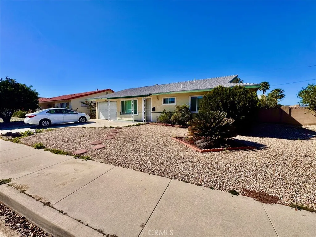 471 Whitney, Hemet, California 92543 home-pic-1