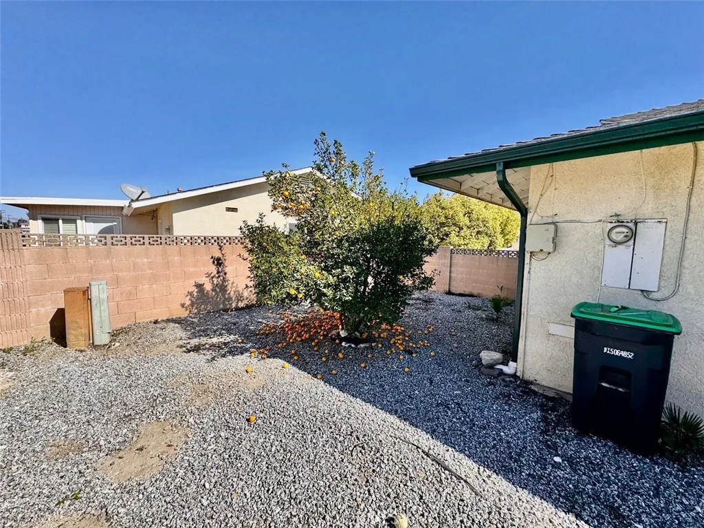 471 Whitney, Hemet, California 92543 home-pic-18