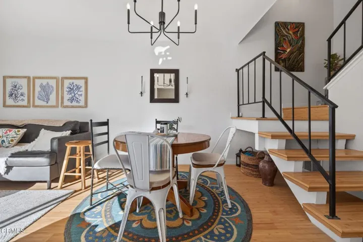 10-web-or-mls-Upmarketmedia_2543Har-029