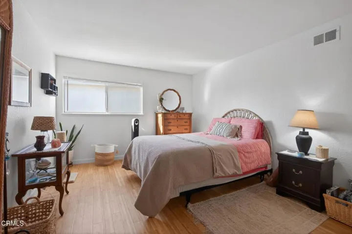 16-web-or-mls-Upmarketmedia_2543Har-046