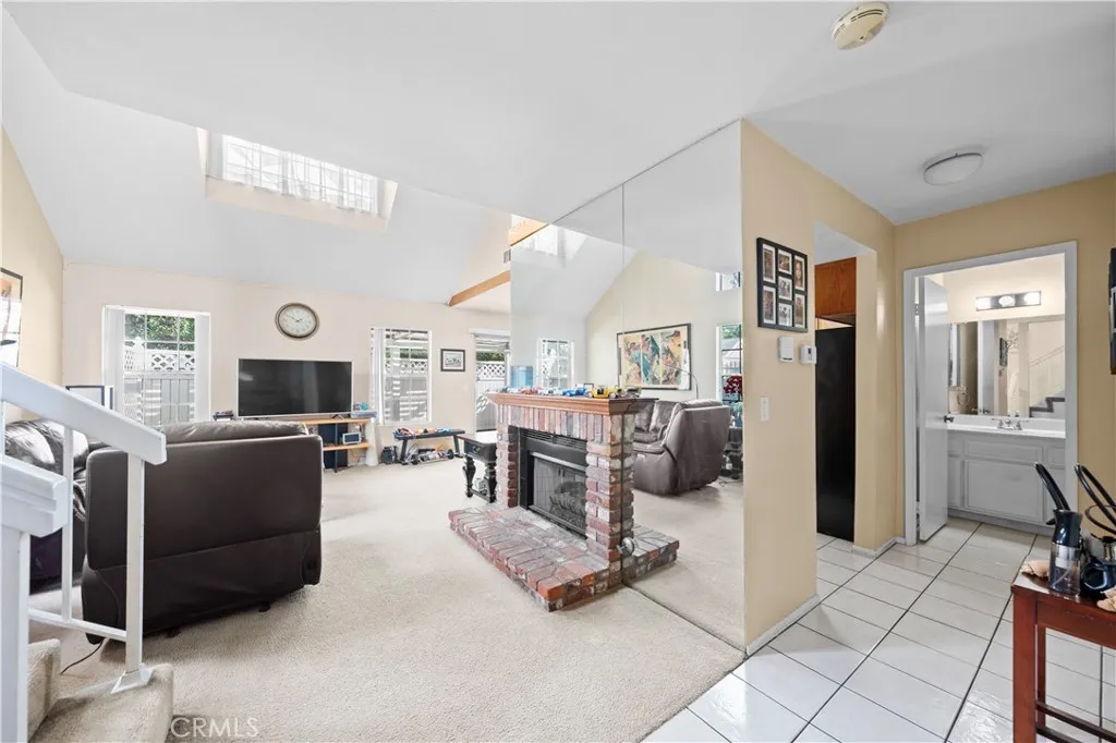 812 W Grondahl D, Covina, California 91722 home-pic-11