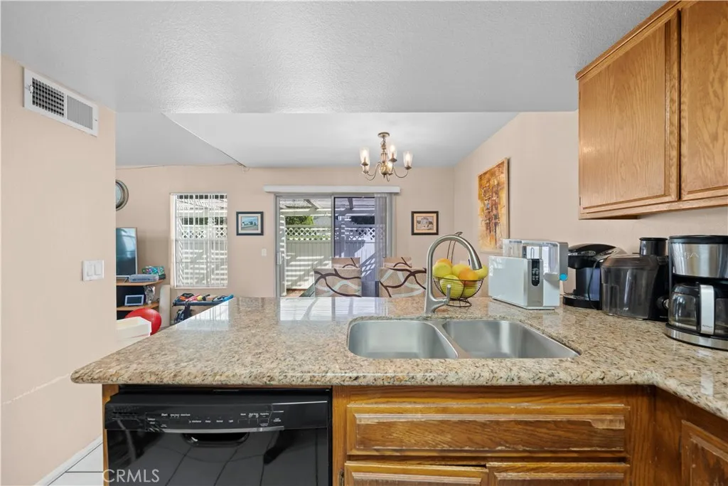 812 W Grondahl D, Covina, California 91722 home-pic-17