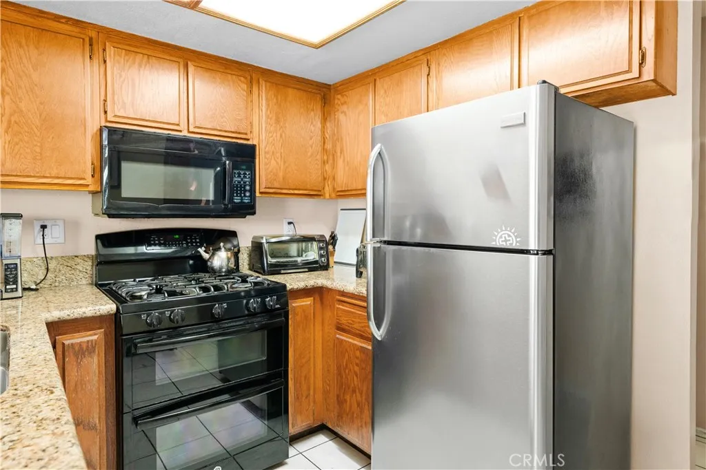 812 W Grondahl D, Covina, California 91722 home-pic-24