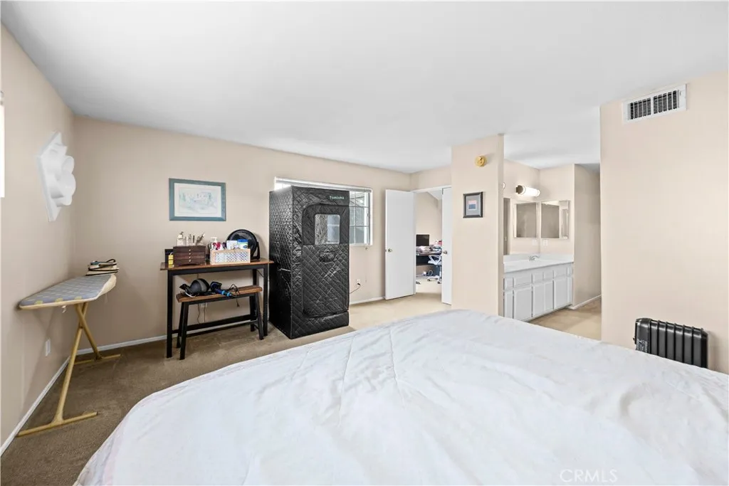 812 W Grondahl D, Covina, California 91722 home-pic-35