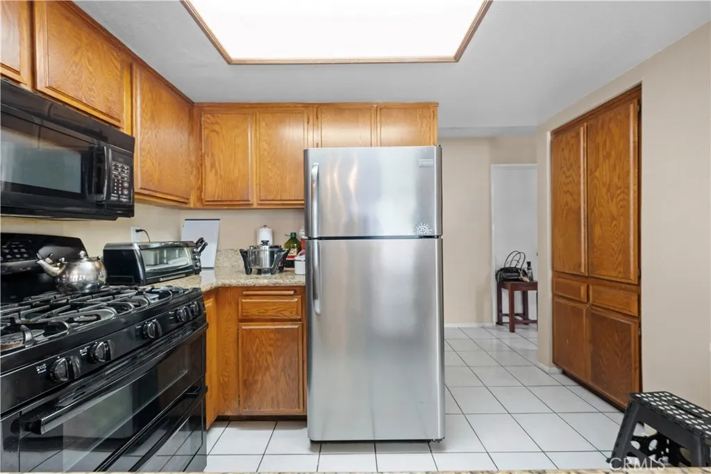 812 W Grondahl D, Covina, California 91722 home-pic-25