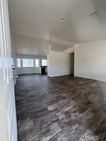 14774 Nanticoke, Apple Valley, California 92307