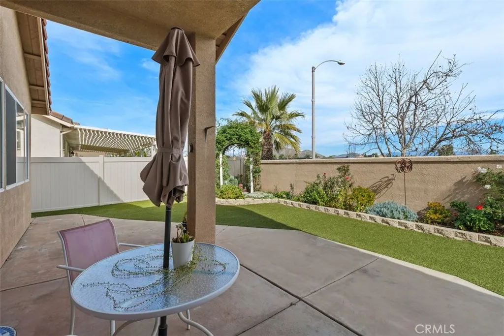 29148 Paradise Canyon Drive, Menifee, California 92584 home-pic-27