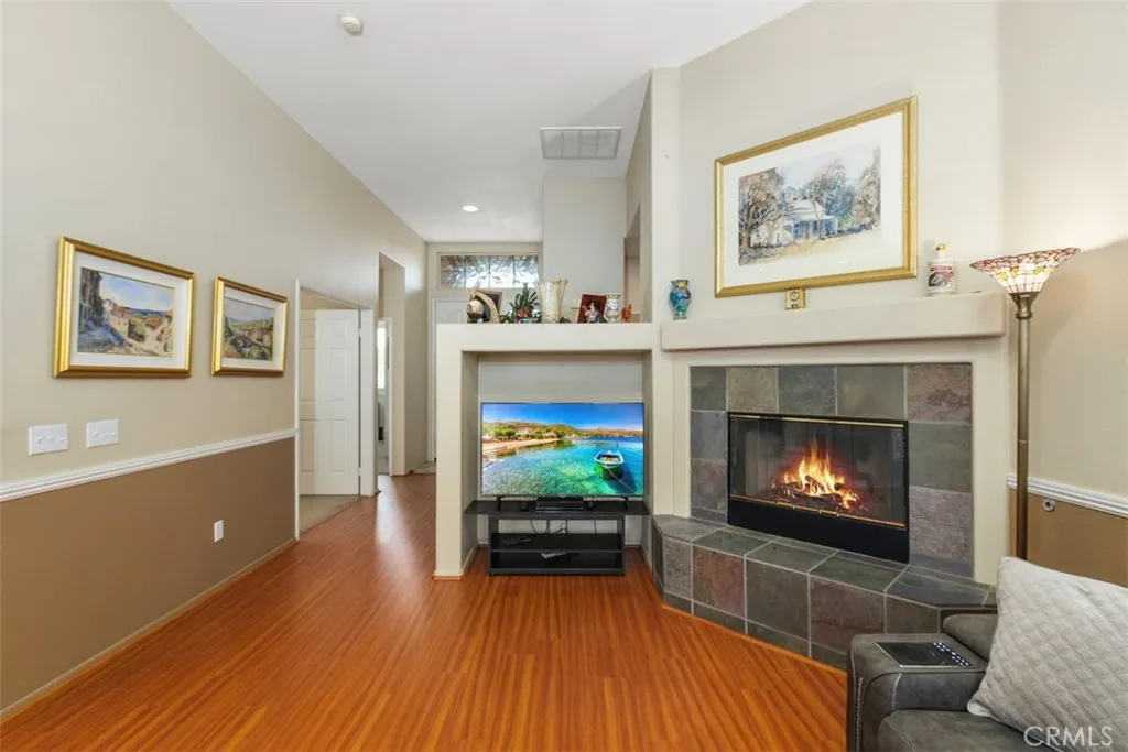 29148 Paradise Canyon Drive, Menifee, California 92584 home-pic-10