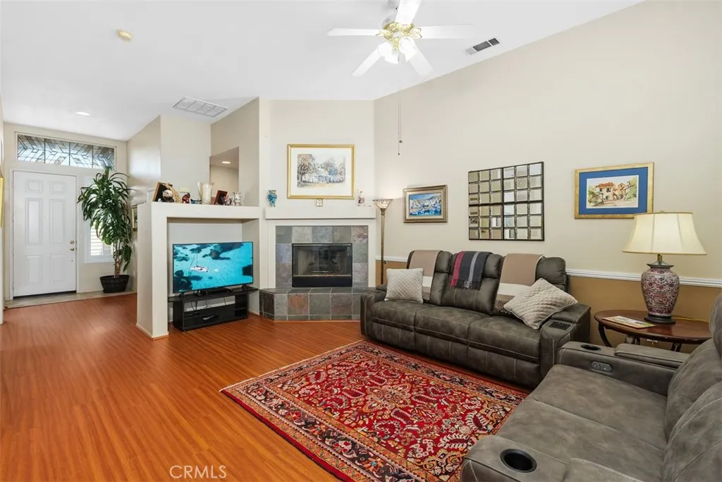 29148 Paradise Canyon Drive, Menifee, California 92584 home-pic-5