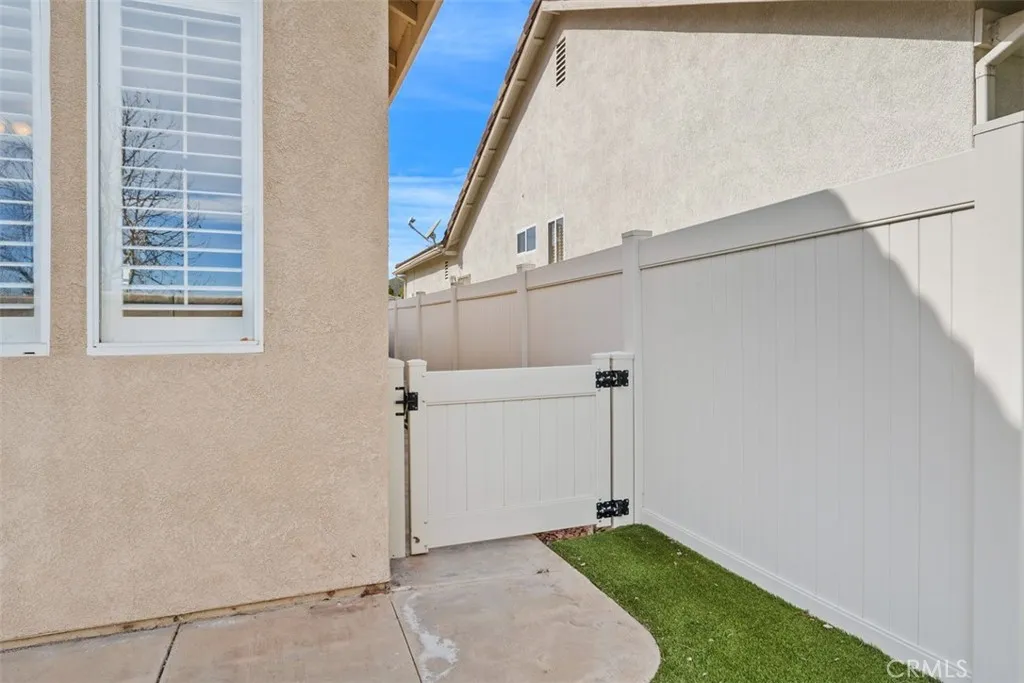 29148 Paradise Canyon Drive, Menifee, California 92584 home-pic-29