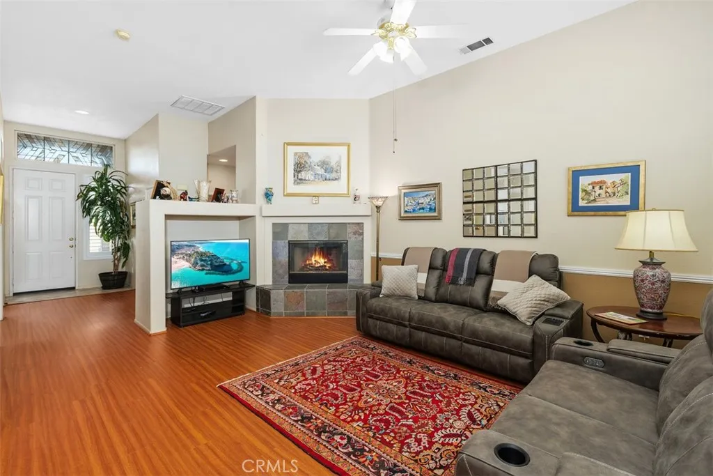 29148 Paradise Canyon Drive, Menifee, California 92584 home-pic-6