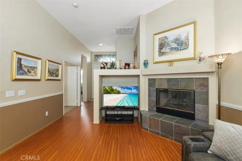 29148 Paradise Canyon Drive, Menifee, California 92584 home-pic-9