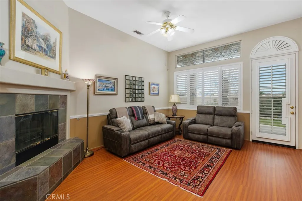 29148 Paradise Canyon Drive, Menifee, California 92584 home-pic-7